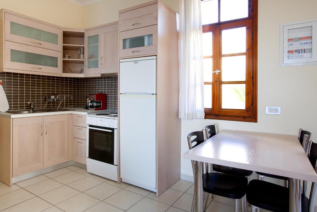Giorgi'S Blue Apartments Kalathas Pokoj fotografie