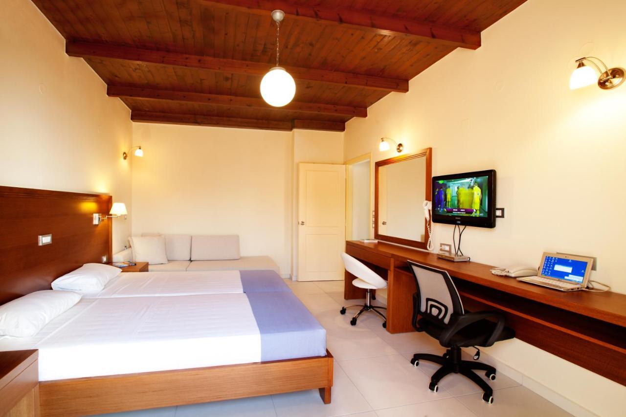Giorgi'S Blue Apartments Kalathas Pokoj fotografie